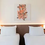 Mercure Paris Quai De Seine Hotell 4*