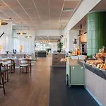 Mercure Paris Quai De Seine 4*