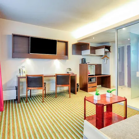 Mercure Paris Quai De Seine Ivry-sur-Seine