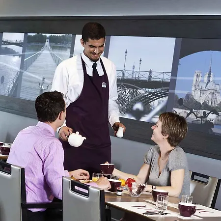 Mercure Paris Quai De Seine Hotel 4*