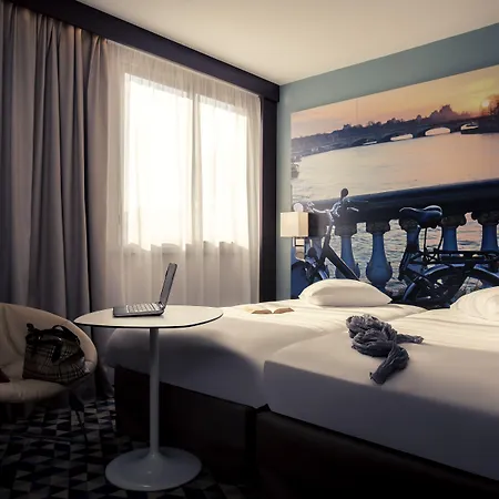 Hotel Mercure Paris Quai De Seine 4*