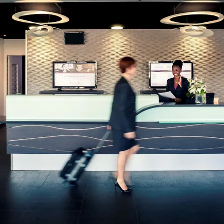 Mercure Paris Quai De Seine Hotel 4*