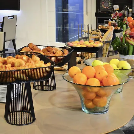 Hotel Mercure Paris Quai De Seine 4*