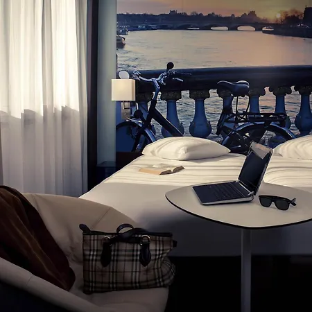Mercure Paris Quai De Seine Hotel 4*