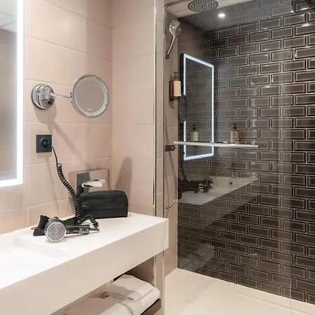 Mercure Paris Quai De Seine 4*