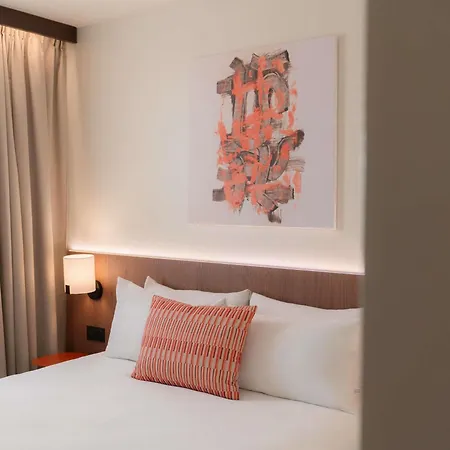 Hotel Mercure Paris Quai De Seine 4*