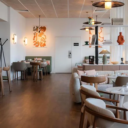 Mercure Paris Quai De Seine 4* Ivry-sur-Seine