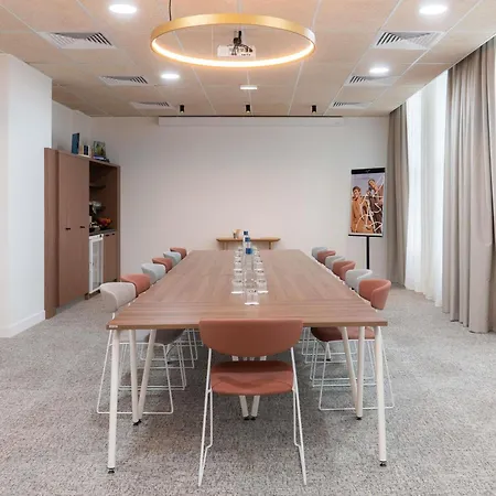 Mercure Paris Quai De Seine 4*
