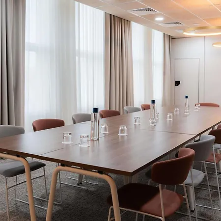 Hotel Mercure Paris Quai De Seine 4*
