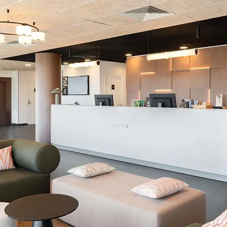 Mercure Paris Quai De Seine Hotel