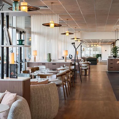 Mercure Paris Quai De Seine Hotel 4*
