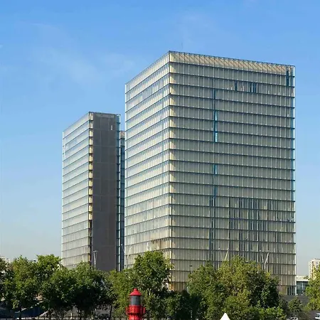 Mercure Paris Quai De Seine Hotel